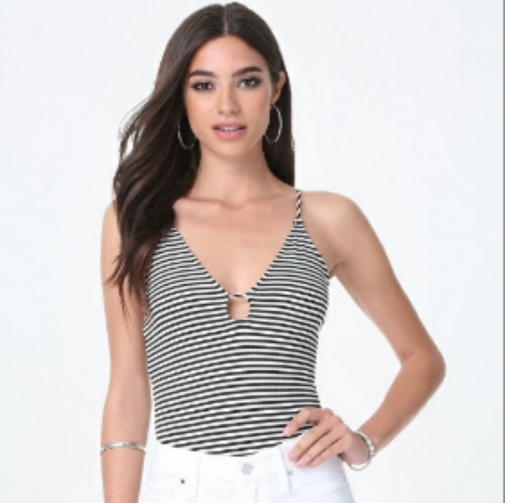 Bebe Strappy Back Tank Size M